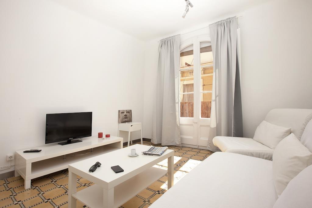 Barnapartments Basic Gracia Барселона Экстерьер фото