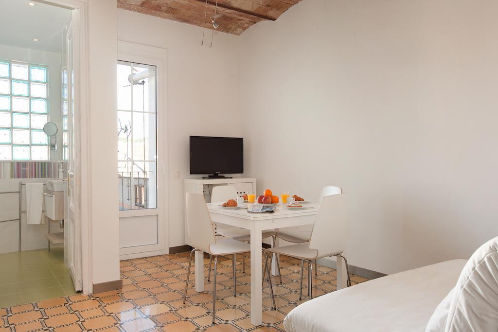 Barnapartments Basic Gracia Барселона Экстерьер фото