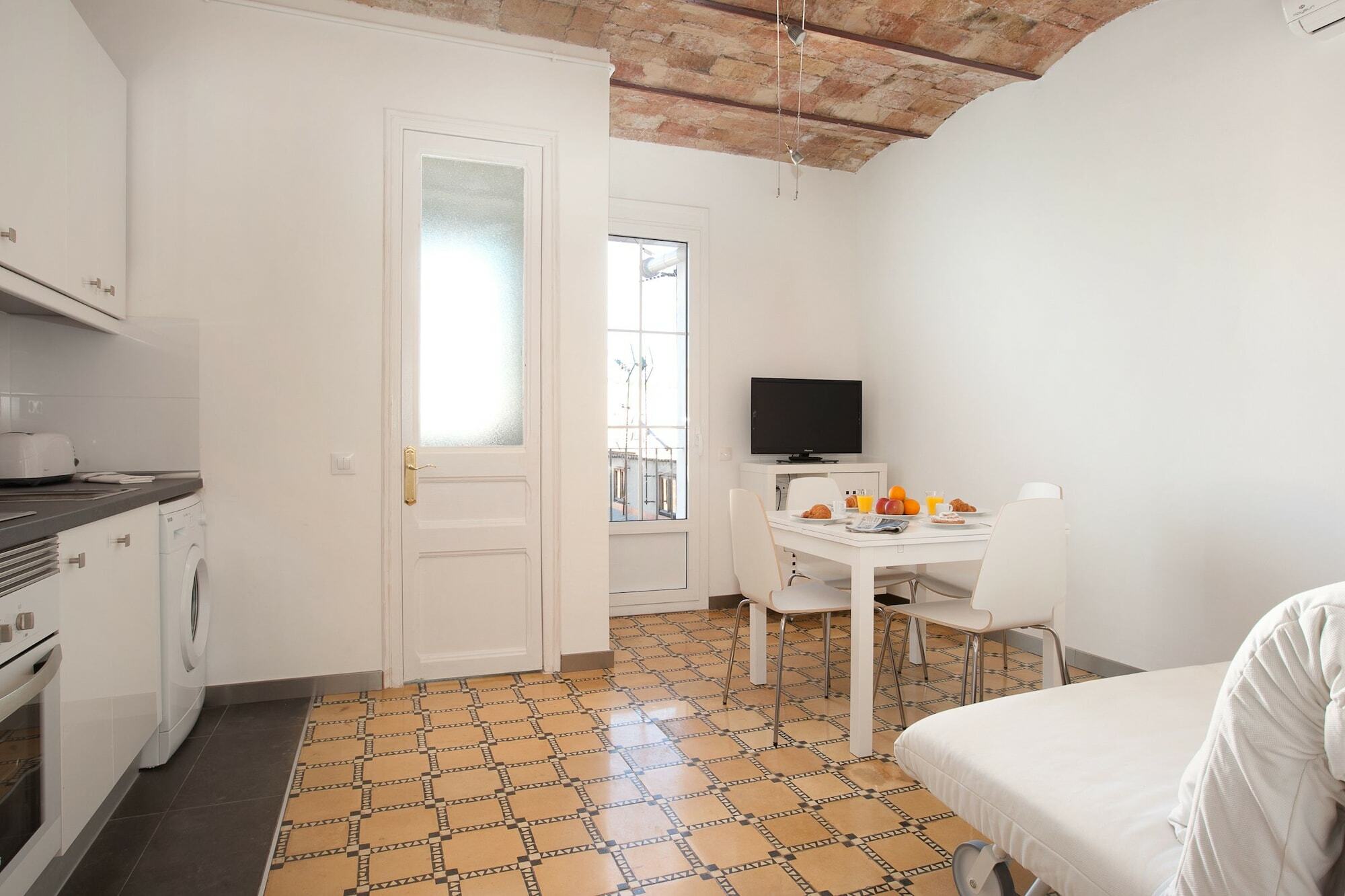 Barnapartments Basic Gracia Барселона Экстерьер фото